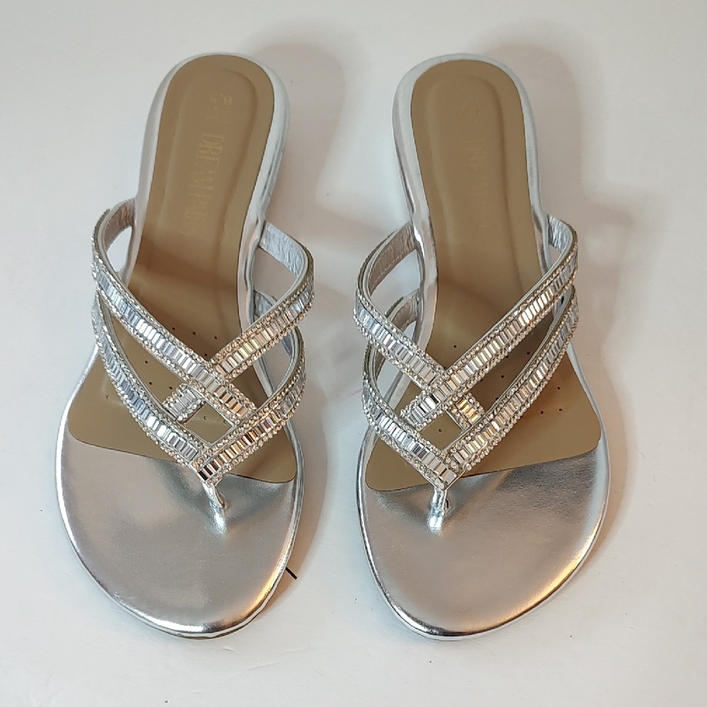 New Elegant Silver Dream Pairs Women's Thong Rhinestone Sandals  Sz 6.5